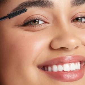 220601085616-smudge-proof-mascara-thrive-lead